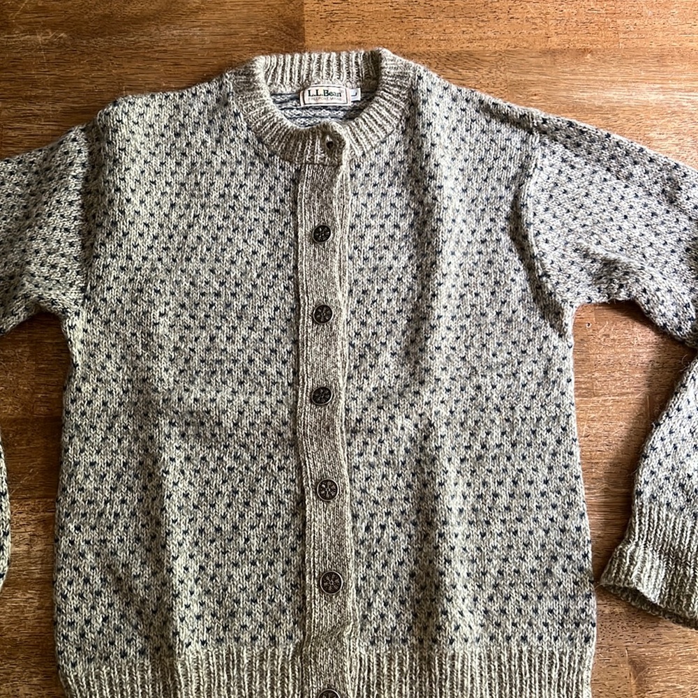 L.L. Bean fair isle vintage cardigan size large GUC - perfect for winter!